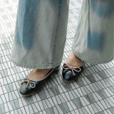 Classic Ballerina Flats in Black