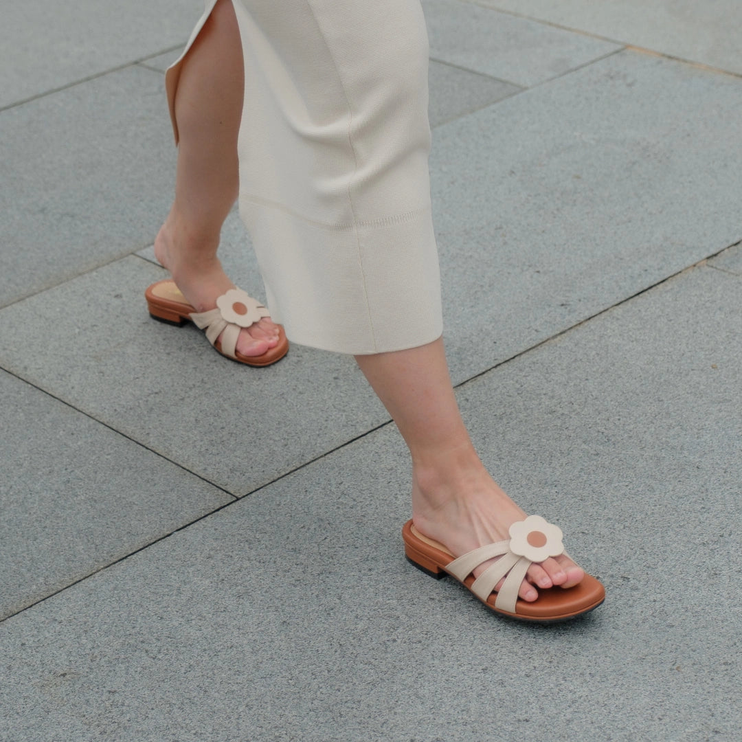 Dreamier in Hana Beige & Brown Flats