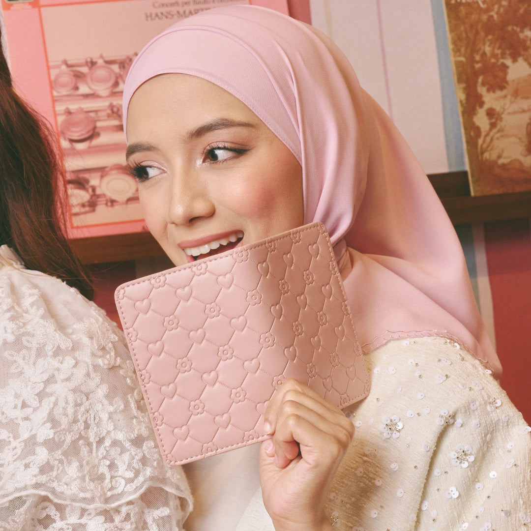 Elle Passport Holder in Dusty Pink