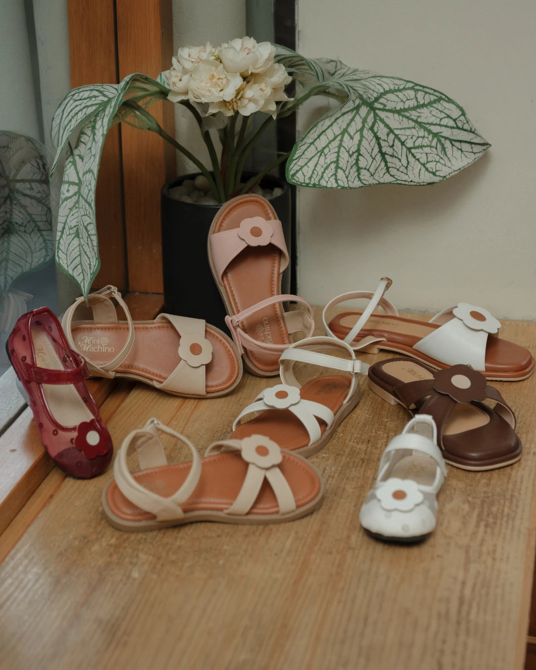 Machino Roses Machino | Handcrafted Women's Shoes - Stylish & Comfortable